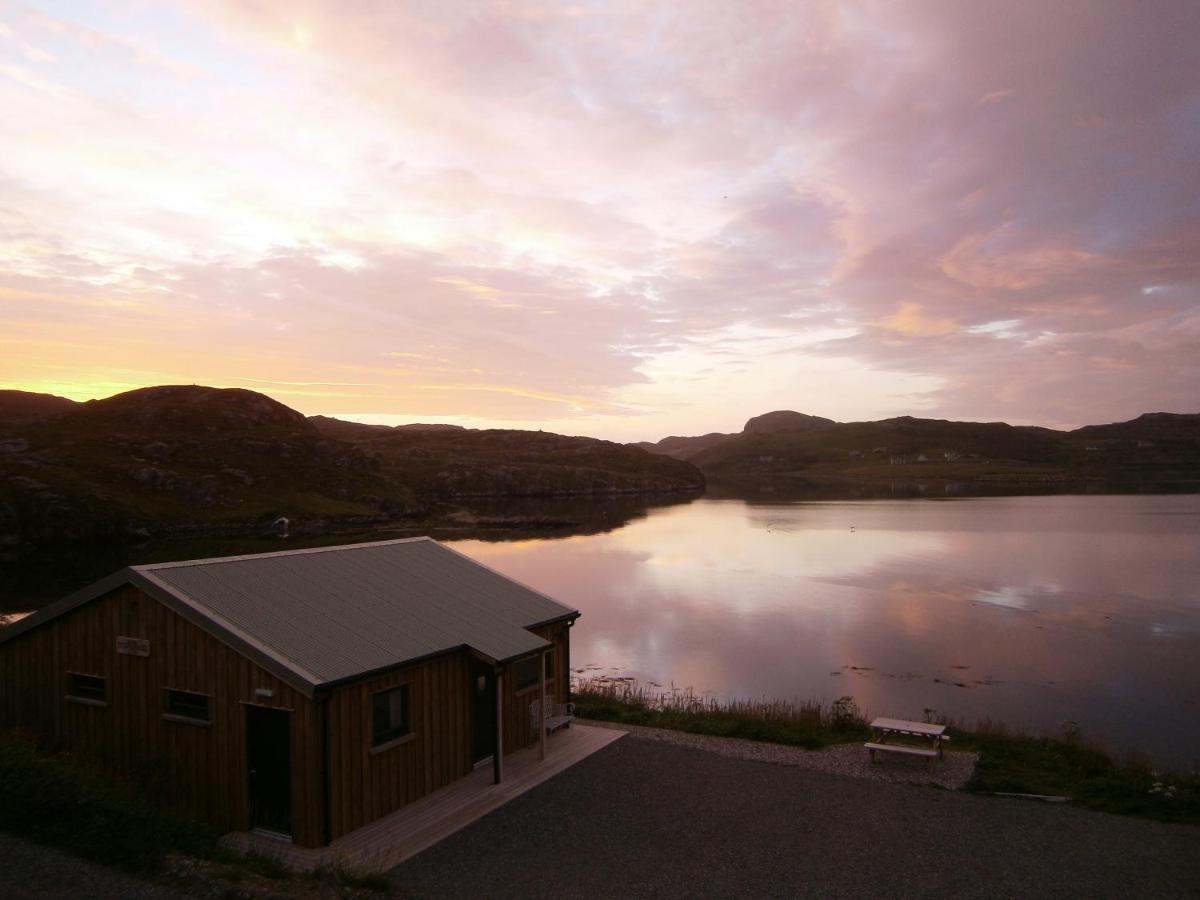Otter Bunkhouse Hostel Cairisiadar Exterior photo